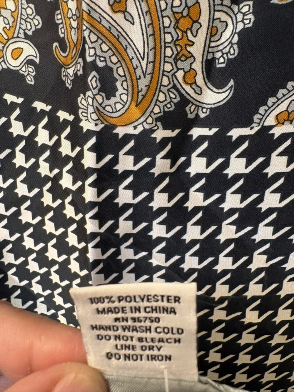 Jessica McClintock Black & White Houndstooth Scarf with Gold Saddle Motif